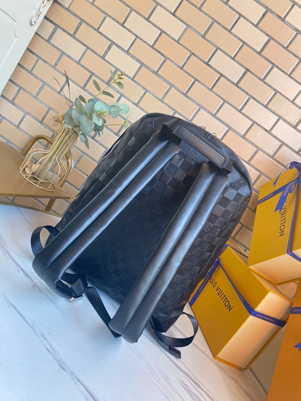 ルイヴィトンバッグ側面デザイン